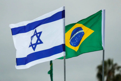 Хитлертэй холбоотой маргааны улмаас Бразил улс Израильд суугаа элчин сайдаа эгүүлэн татлаа