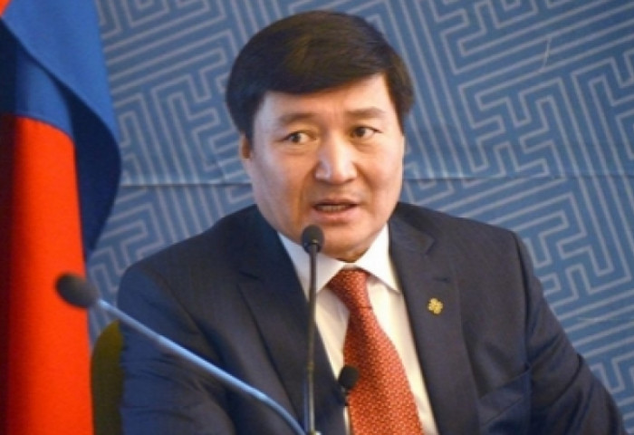 С.Чинзориг: 