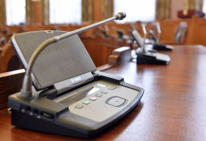 ХАРИУЦЛАГААС ЗУГТАЖ ИРСЭН ПАРЛАМЕНТ ХАЯАГАА МАНАЖ ЭХЛЭВ ҮҮ
