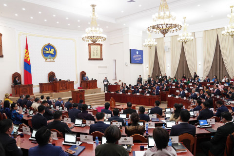 Төрөөс төрсөн тэрбумтнууд бол илчлэгдээгүй л болохоос биш гэмт хэрэгтнүүд
