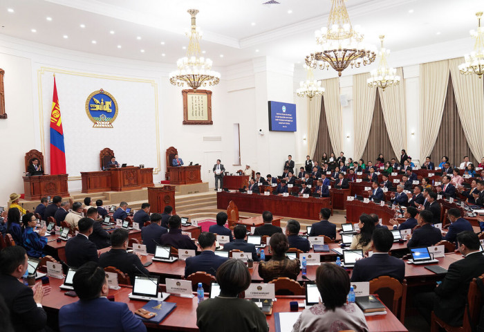 Төрөөс төрсөн тэрбумтнууд бол илчлэгдээгүй л болохоос биш гэмт хэрэгтнүүд