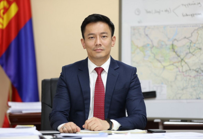 О.Батнайрамдал: Оюу толгойг Монголын хөрөнгийн бирж дээр нээлттэй компани болгох шаардлагатай