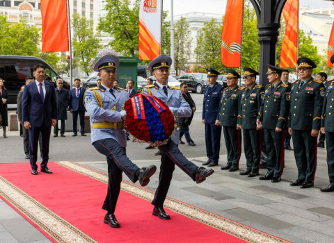 Монгол Улсын Ерөнхийлөгч У.Хүрэлсүх ОХУ-д суралцаж буй сонсогчидтой уулзав