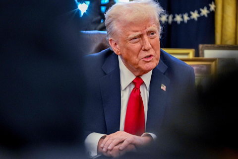 Ромын Папаар Америк хүн сонгогдсонд Трамп баяртай байна
