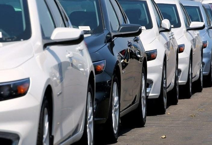 Дунджаас дээш давхаргынхан л Улаанбаатарт машин унах нь