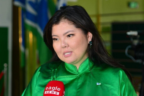 Улсын төсвийн хэмжээг ч гадарлахгүй хүн УИХ-ын гишүүнээр ажиллаж байна