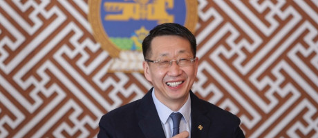 Экс сайд Л.Энх-Амгалан Монголын боловсролыг самрахаар шийдэв үү?!