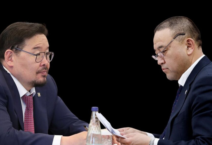 Г.Занданшатар “…Татвар төлөгчдийн мөнгө л гэж бий” гэдэг үгээ Б.Чойжилсүрэнд зориулсан уу?