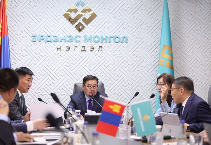 Г.Занданшатар: Засгийн газрын хэмнэлтийн бодлогод төрийн өмчит компаниуд манлайлал үзүүлэх ёстой
