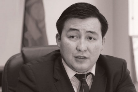 Э.Галбадрал: Газрын хэвлийн баялагаа ашиглуулж байгаа улс нь өрөнд ороод байна гэдэг буруу, энэ гэрээг яаралтай сайжруулах хэрэгтэй