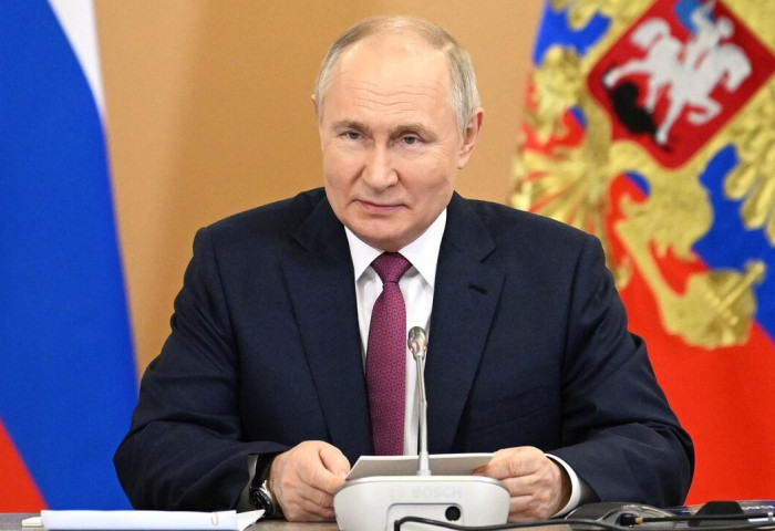 Путины ертөнц нурж эхэллээ
