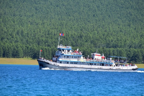 Ерөнхийлөгчийн зарлигаар Хөвсгөл нуурыг төрийн тахилгатай болголоо