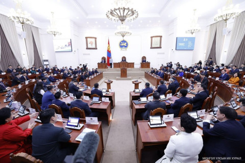 Хаврын чуулганы нээлтийн өдрийн улс төрийн тойм