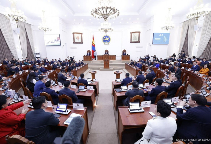 Хаврын чуулганы нээлтийн өдрийн улс төрийн тойм