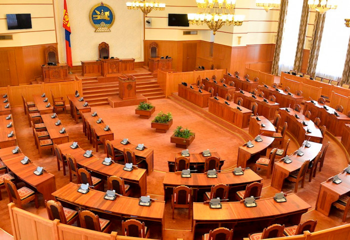 Үндсэн хуулиа зөрчсөн гишүүд парламентын засаглалын хамгаалагч байж чадах уу?