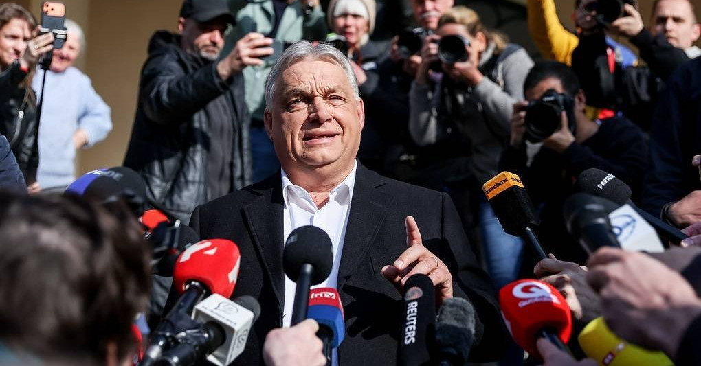 Унгарыг 16 удирдсан Виктор Орбан ялагдлаа хүлээж албан тушаалаасаа буулаа