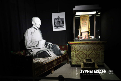 “Би Монгол гэсэн нэрийг нэг хором ч сэвтээхгүйн төлөө бүхий л амьдралаа зориуллаа”