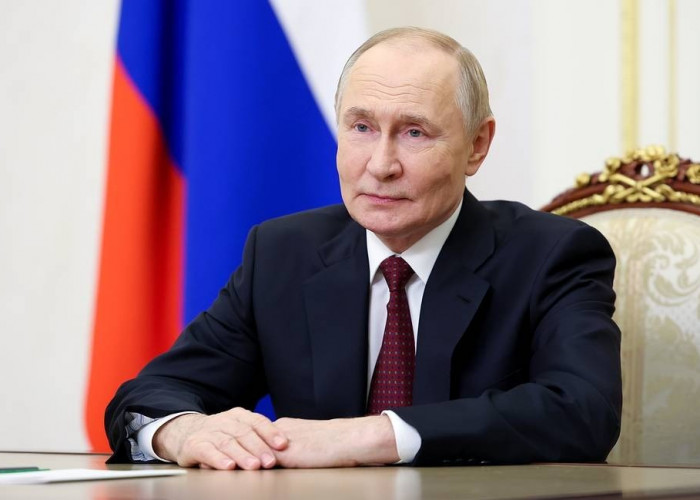 Түүх өөрт нь ялалт авчирна гэж Путин найдсаар...
