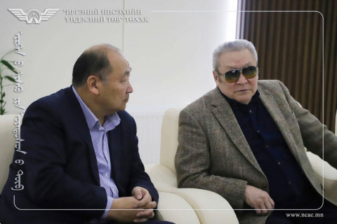 ИРГЭНИЙ НИСЭХИЙН АХМАДЫН ТӨЛӨӨЛӨЛТЭЙ ӨГЛӨӨНИЙ УУЛЗАЛТ ХИЙЛЭЭ