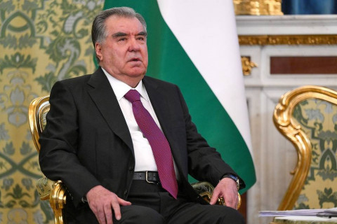 Бүгд Найрамдах Тажикистан Улсын Ерөнхийлөгч Эмомали Рахмон гэж хэн бэ?