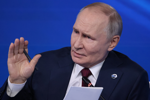 Энэ дайныг зогсоож чадах хүн, хүч байна уу?
