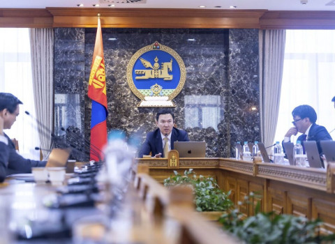 Ерөнхий сайд есөн шийдвэрээ танилцуулав