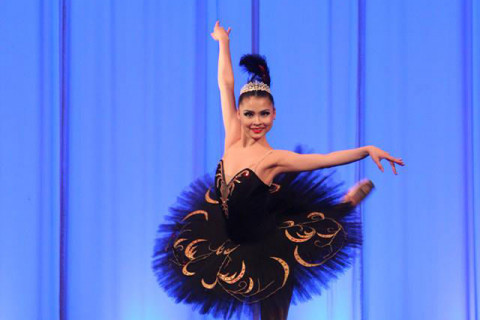 Балетийн олон улсын тэмцээнээс Монгол эмэгтэй бүжигчин анх удаа алтан медаль хүртлээ