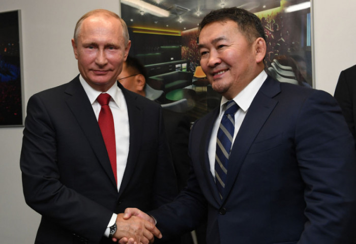 Владимир Путин, Халтмаагийн Баттулга нар уулзана