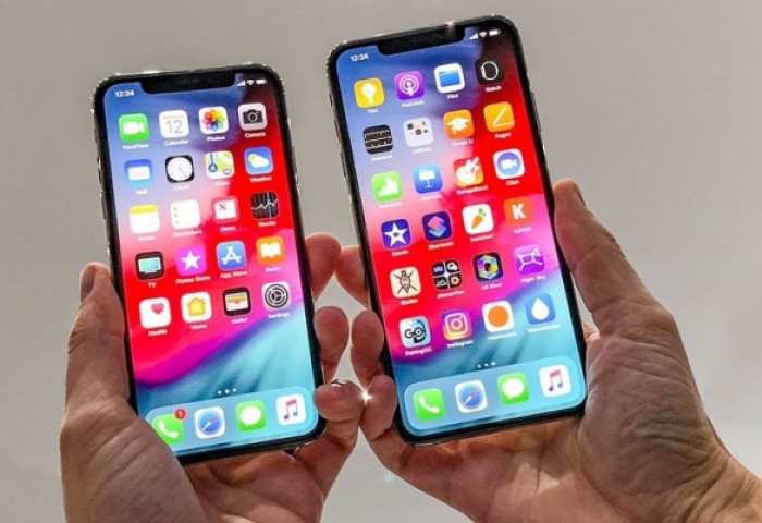 “Apple” компани “iPhone” загварын шинэ гар утаснуудаа танилцууллаа