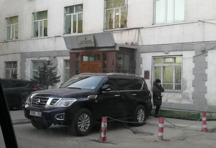 АМГТГ-ын дарга Х.Хэрлэн хөдөө явахдаа зориулж 170 саяар машин авчээ