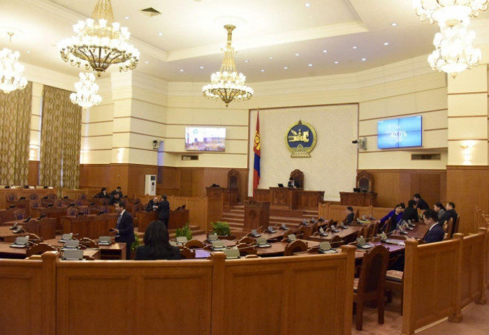 Хамгийн сайн хүнээ Ерөнхийлөгчөөр сонгоод, түүнийхээ нөмөр нөөлөгт хүн шиг амьдрахыг хүсч байна