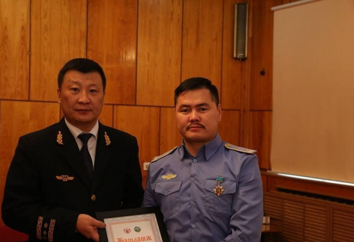 УБТЗ 40 төмөр замчинд 4 сая төгрөгийн дэмжлэг олголоо