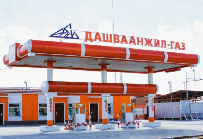 Дашваанжил ХХК ажилчдынхаа цалинг дутуу өгдөг байжээ