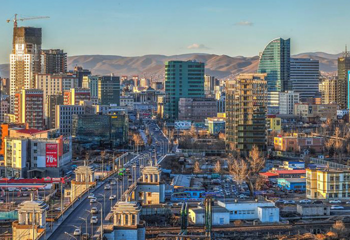 УЛААНБААТАРТ 15-17 ГРАДУС ДУЛААН БАЙНА