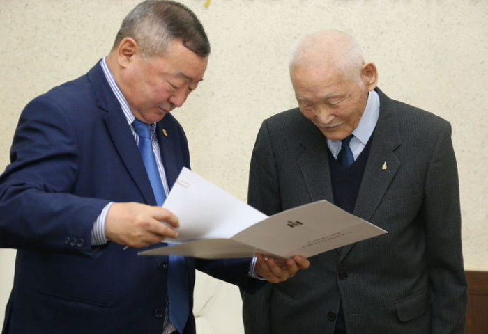 С.ЛУВСАНГОМБО: ХУУЧНЫ ДУРСГАЛТ БАРИЛГЫГ ХАДГАЛАН АВЧ ҮЛДЭХЭД БХБЯ МАНЛАЙЛАН ОРОЛЦООРОЙ