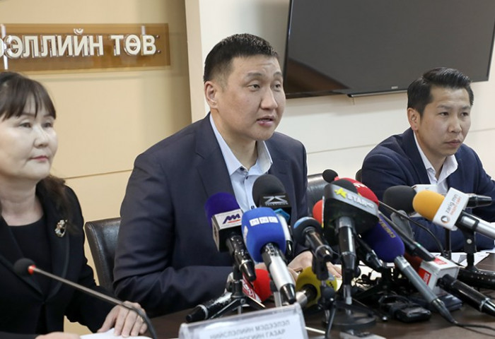 Чингэлтэй дүүргийн 15 сургууль нэгдүгээр ангийн сурагчдын элсэлтээ цахимаар авч байна
