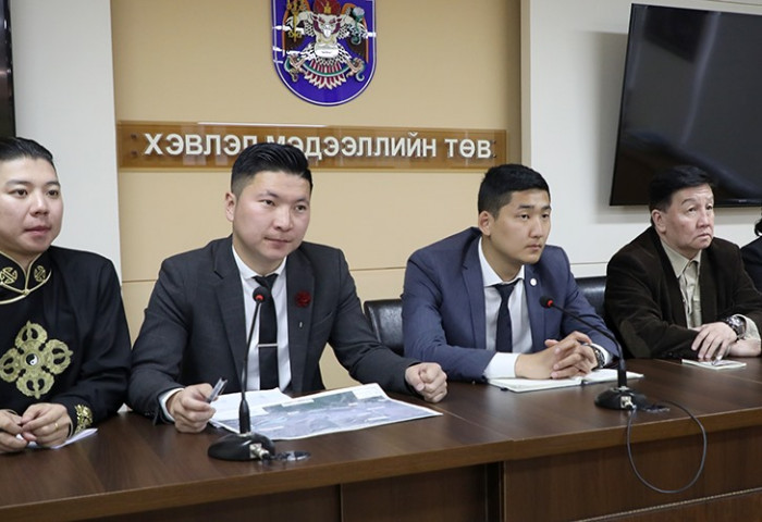 Туул, Сэлбэ голын эрэг дагуух ил задгай хог хаягдлыг 10 000 хүн нэгдэж цэвэрлэнэ