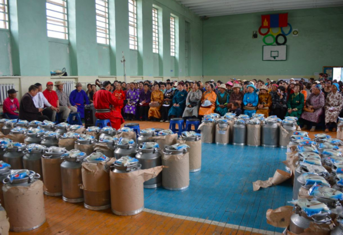 Гишүүн асан Д.Ганбат Баянхонгорчуудад дахин 