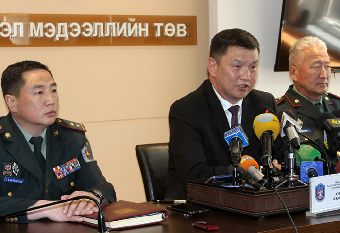 Тавантолгой-Зүүнбаян чиглэлийн төмөр замын бүтээн байгуулалтын ажилд иргэдийг бүртгэж байна