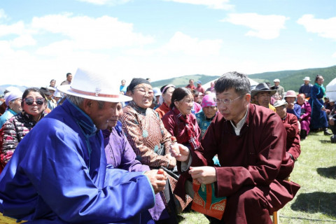 УИХ-ын дэд дарга Л.Энх-Амгалан 3000 гаруй иргэдтэй уулзаж, Монгол Улсын Үндсэн хуульд оруулах нэмэлт, өөрчлөлтийн төслийг танилцуулав