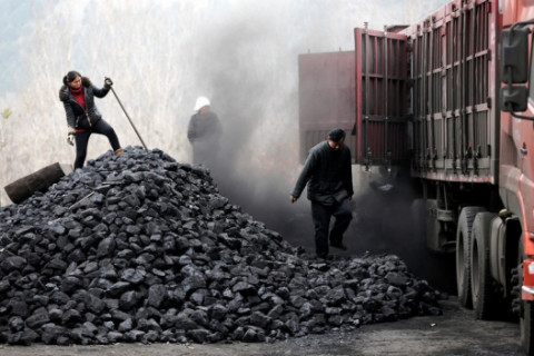 Нүүрс “залгигч”-дад бэлдсэн Хятадын гэнэтийн бэлэг