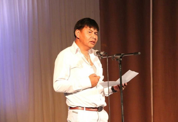 В.Нэргүй: “Болор цом”-д миний шүлгээс муу шүлэг түрүүлчихээр гомдол төрдөг, сайн бол баярладаг