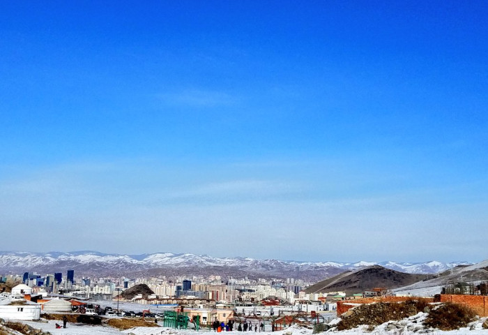 Улаанбаатарт өдөртөө 8 хэм хүйтэн