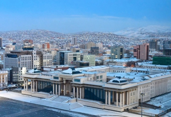 Улаанбаатарт 12 хэм хүйтэн байна