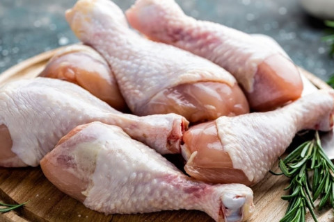 УОК: Тахианы мах, махан бүтээгдэхүүн импортлохыг хориглолоо