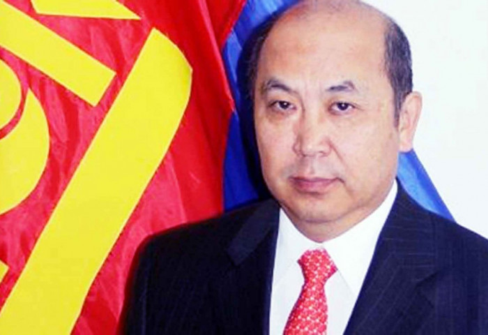 Ерөнхийлөгч өө! Та Турк дэх Монголын Элч төлөөлөгчөөс ичихгүй байна уу?