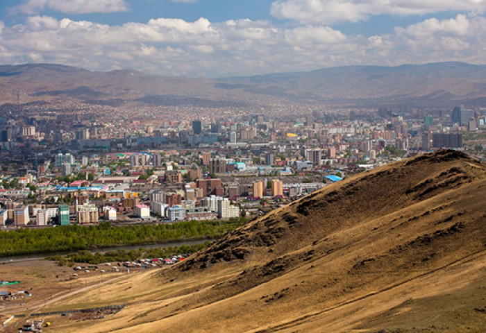 Улаанбаатарт 25 хэм дулаан