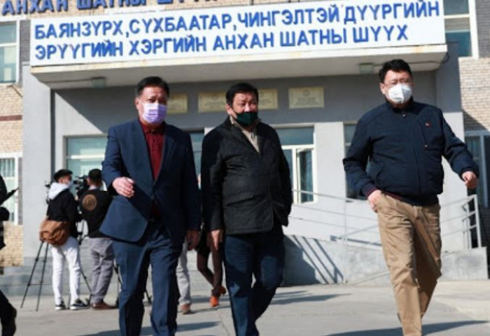 М.Энхсайханы хуралд Ч.Сайханбилэг, Ц.Элбэгдорж нарыг гэрчээр оролцуулах хүсэлт гаргажээ