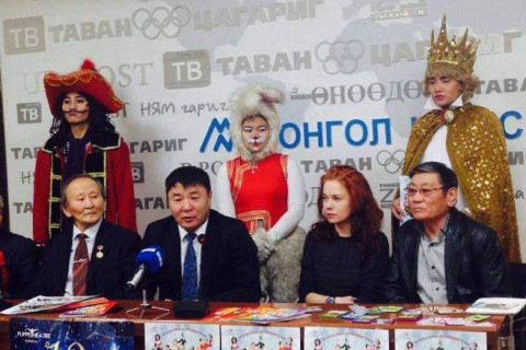 Бэлэг бэлгийн дээдийг Хүүхэлдэйн театраас 