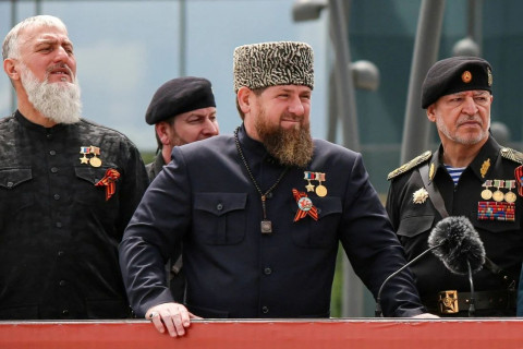 Рамзан Кадыров өсвөр насны хөвгүүдээ Украины фронтод илгээхээ амлажээ